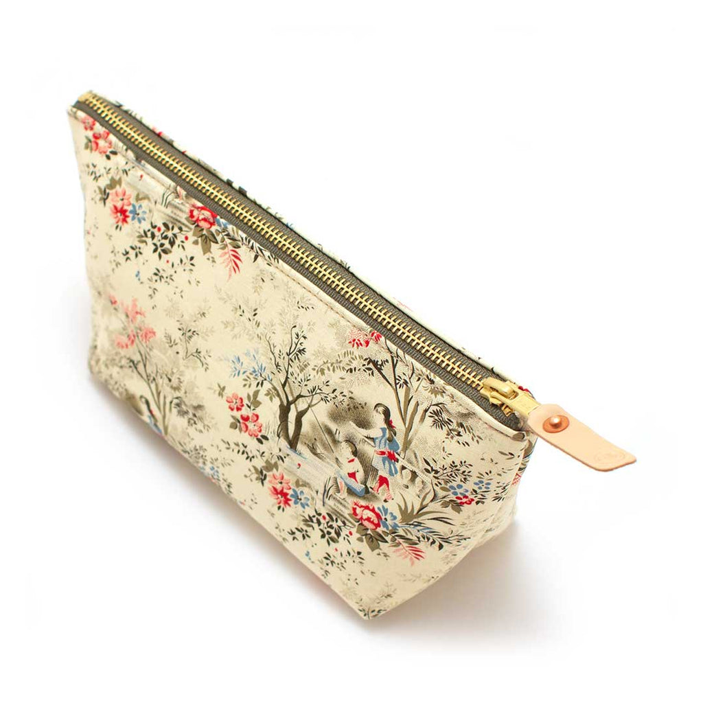 Toile Travel Clutch - Vintage Fabric